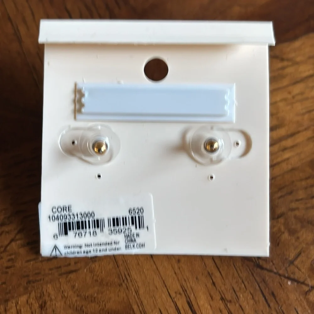 Crown & Ivy faux pearl post earrings NEW - Picture 2 of 4